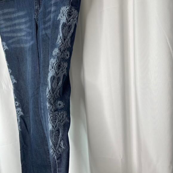 Chico's blue jeans women's 10 PLATINUM DENIM dark wash with embroidery flower - Picture 4 of 16